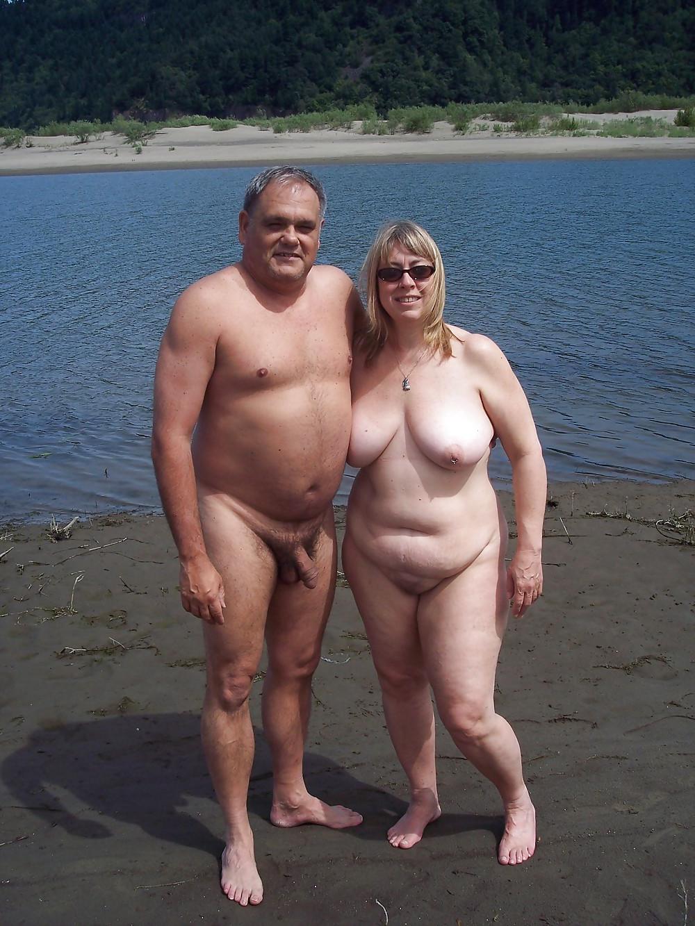 24P Naked couples 1.