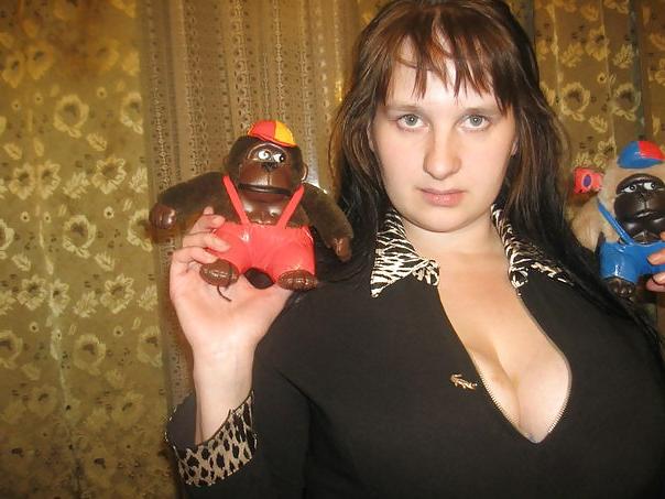 9P Busty Russian Woman 403