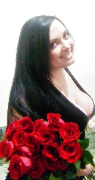 16P Busty Russian Woman 321