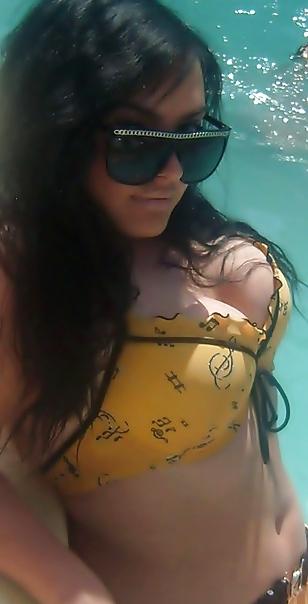 16P Busty Russian Woman 321