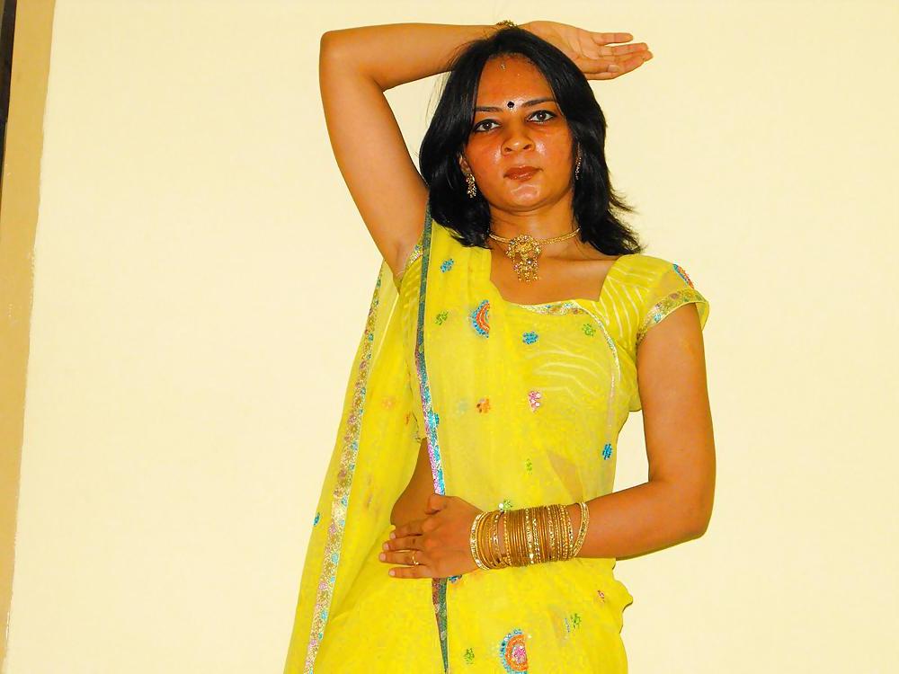 22P Desi girl