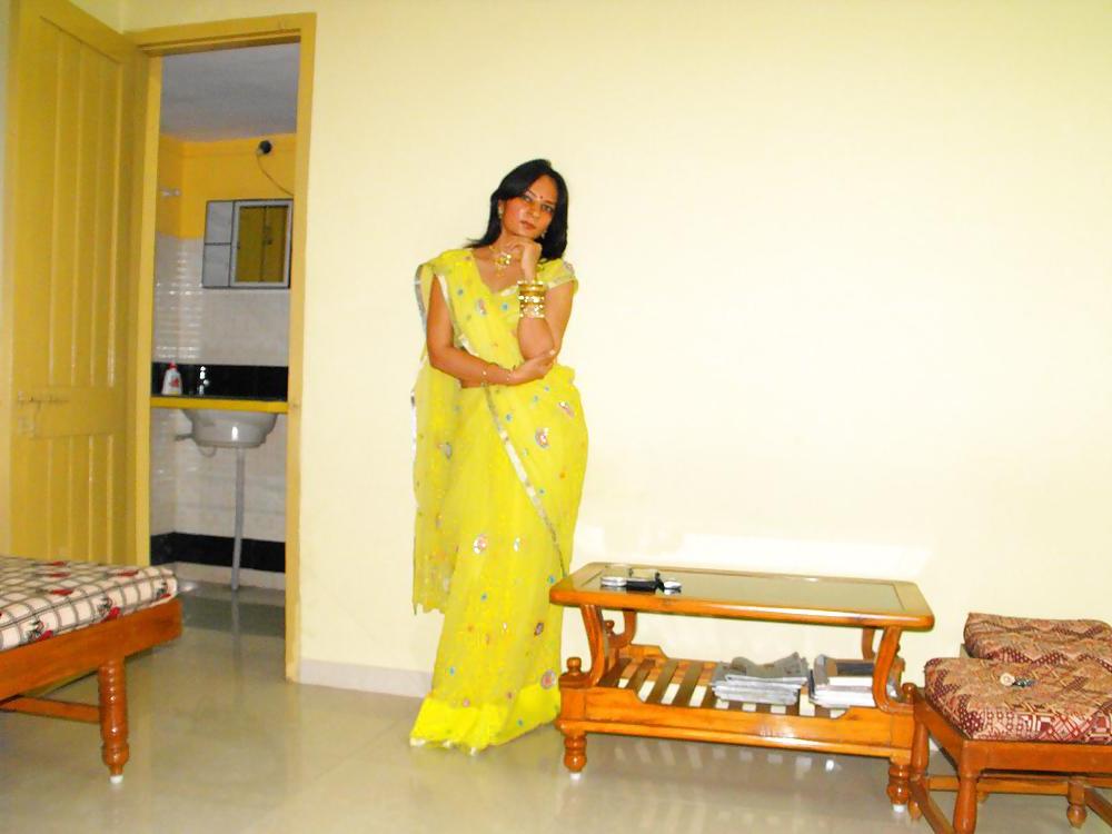 22P Desi girl