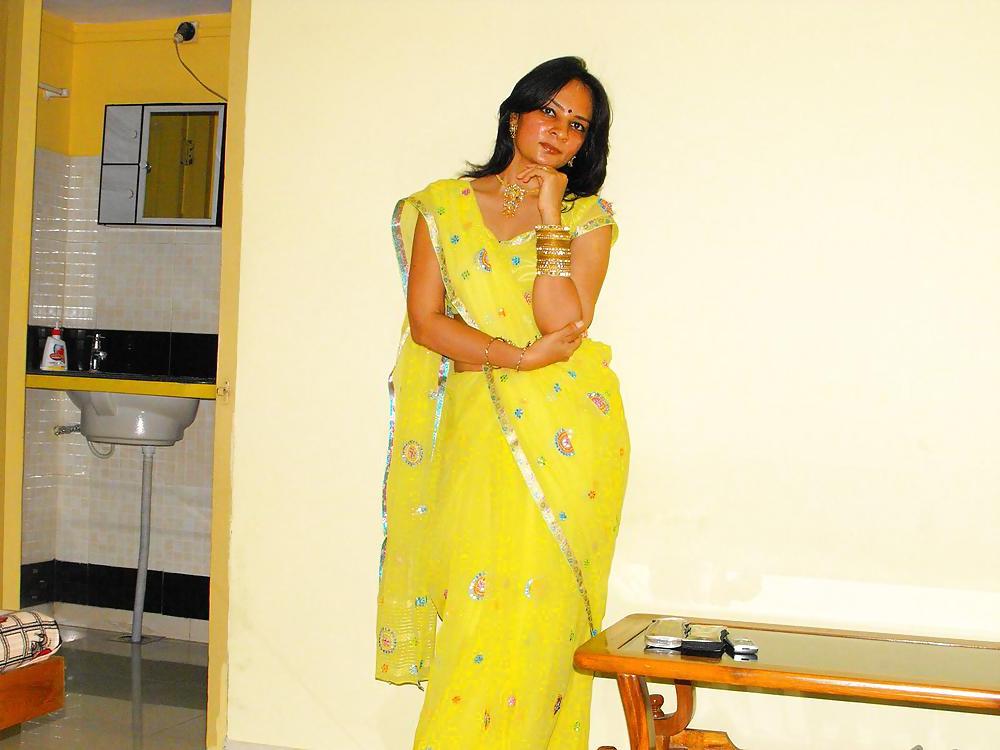 22P Desi girl