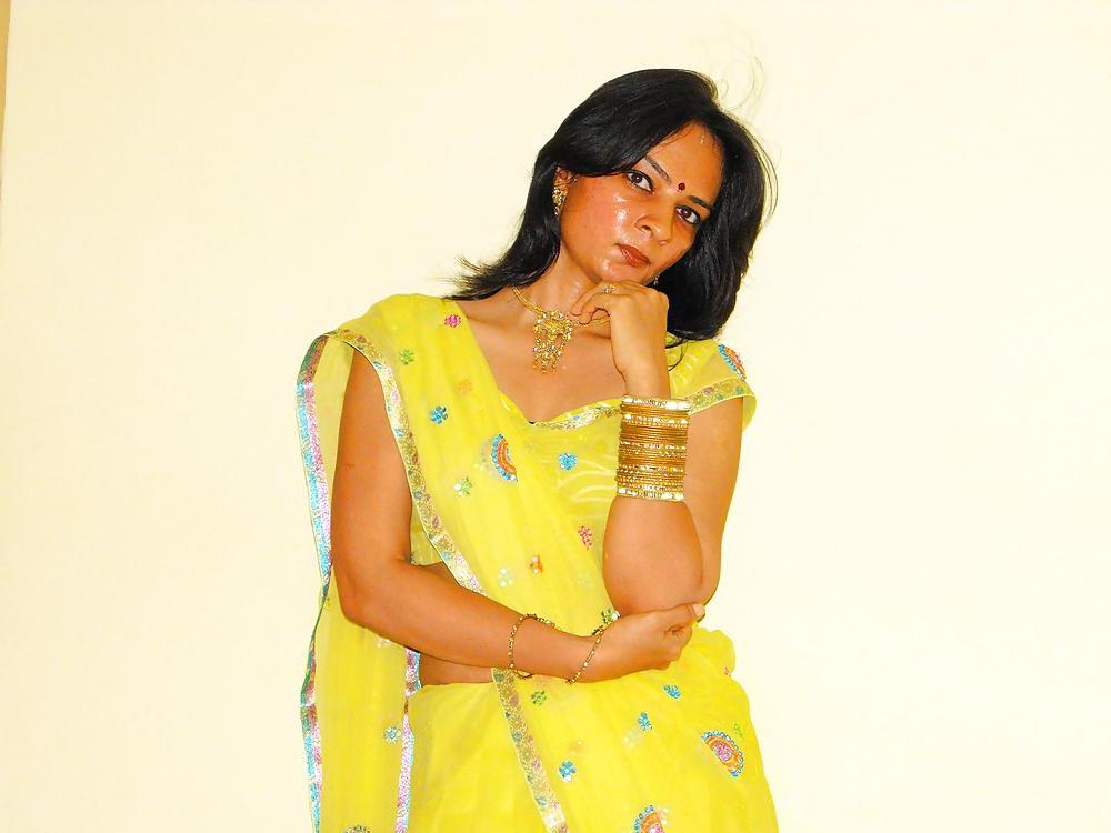 22P Desi girl