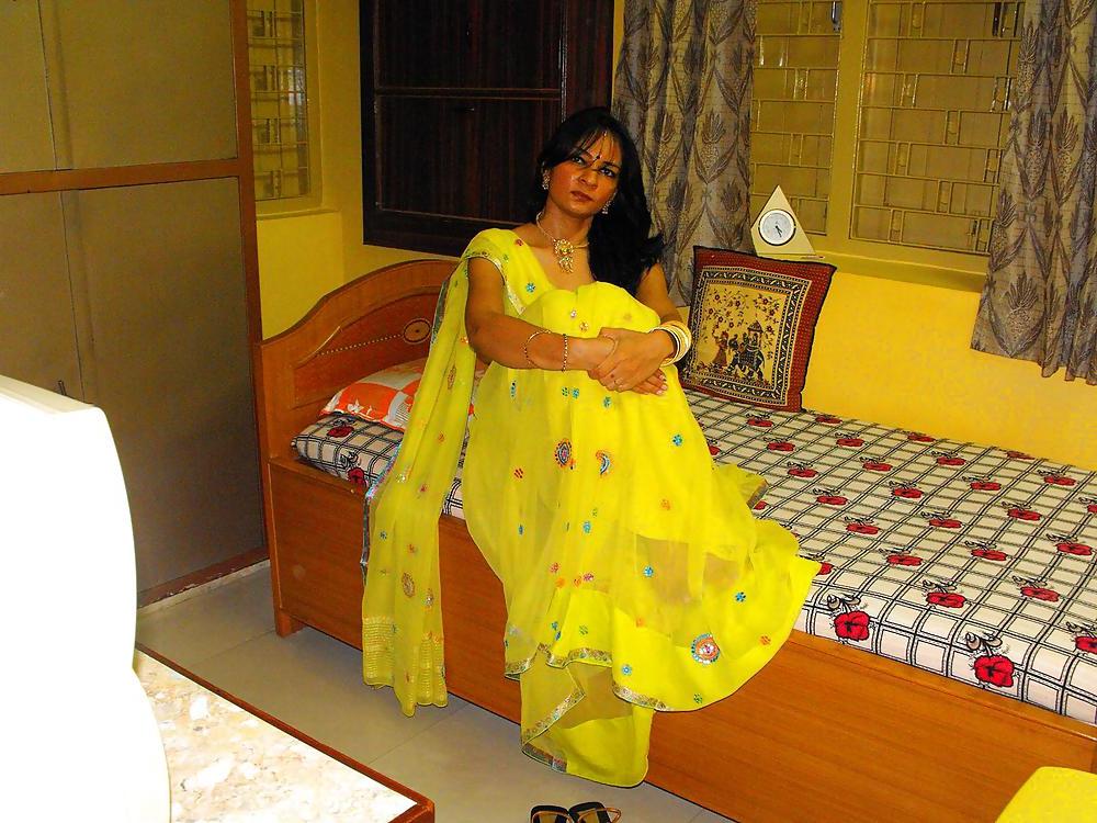 22P Desi girl