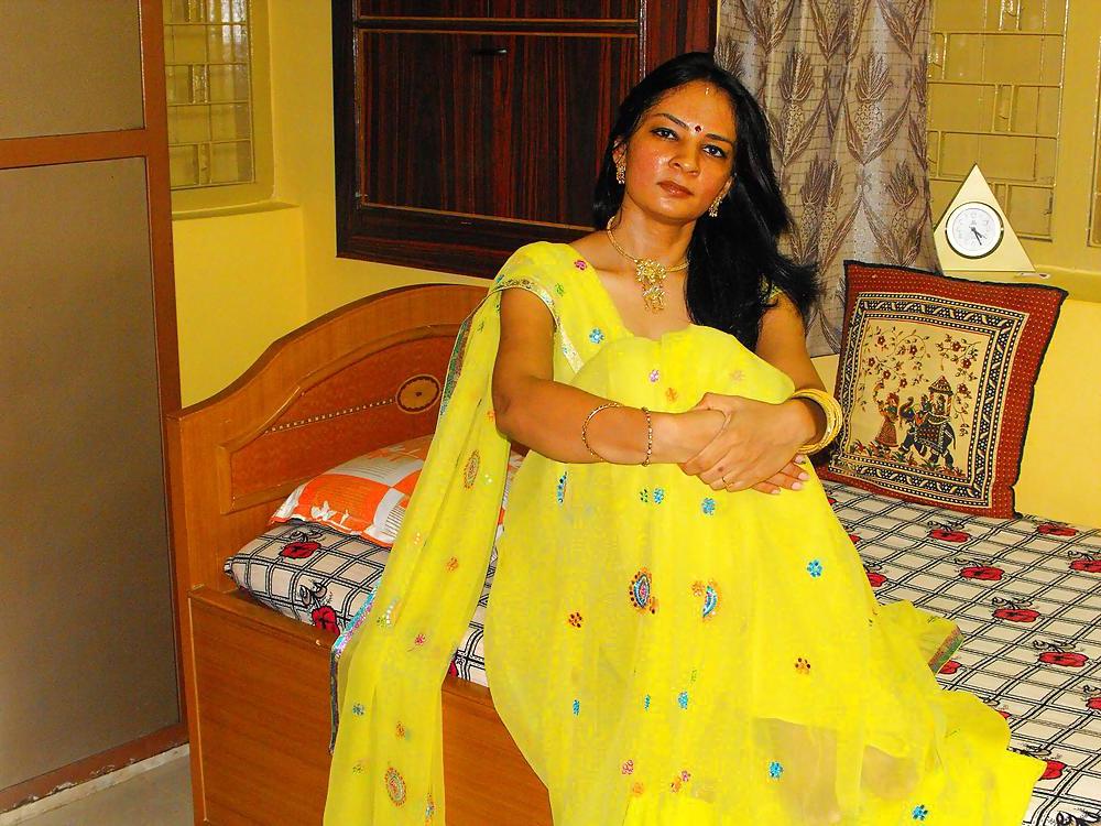 22P Desi girl