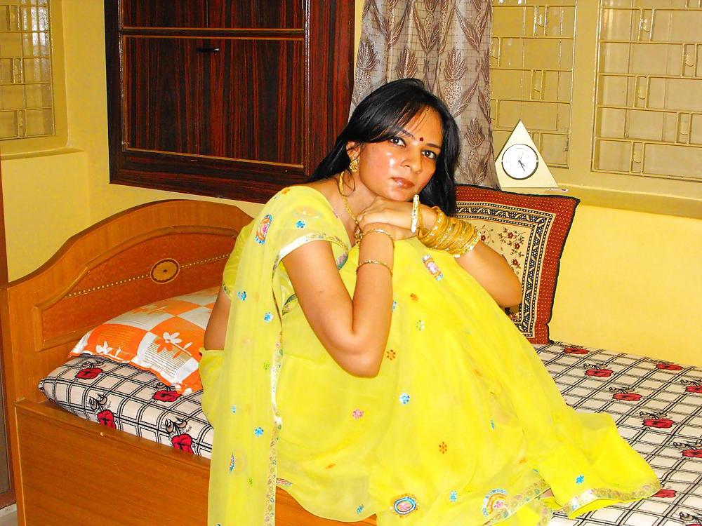 22P Desi girl