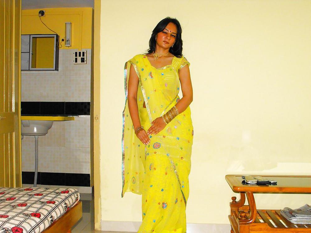 22P Desi girl