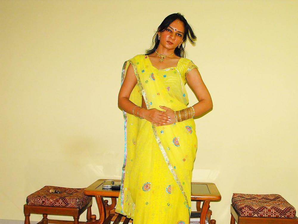 22P Desi girl