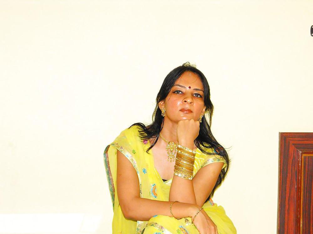 22P Desi girl