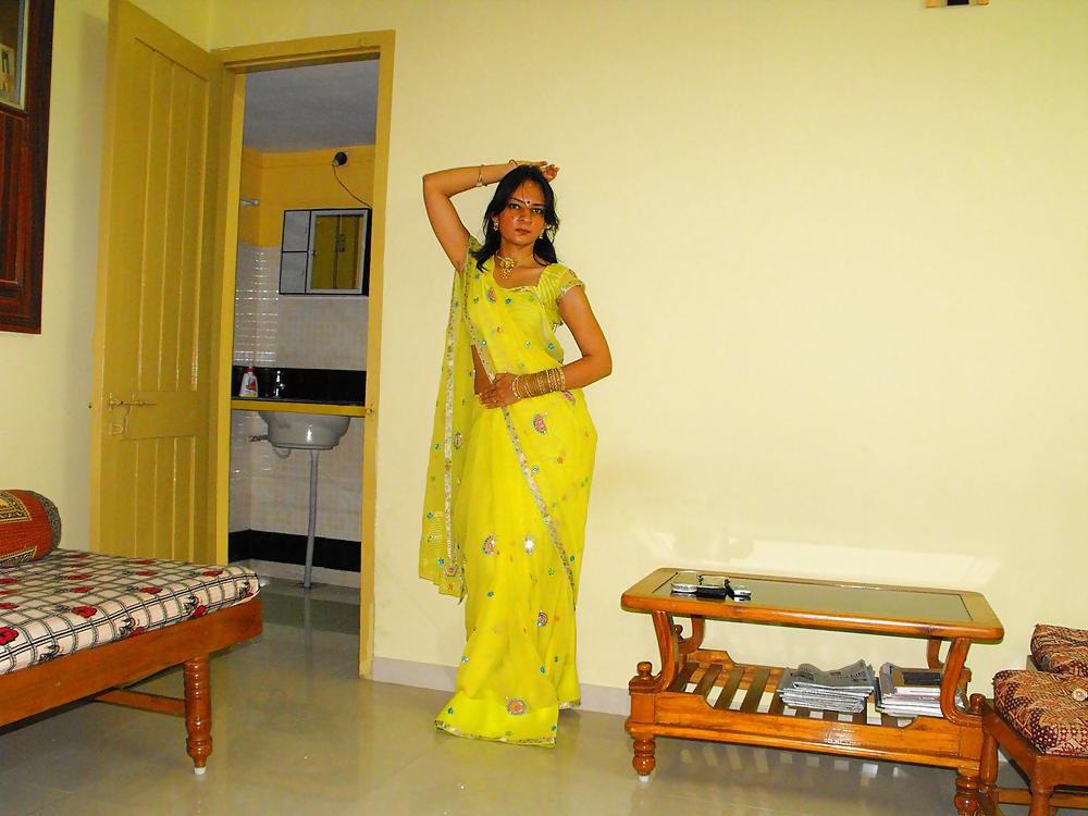 22P Desi girl