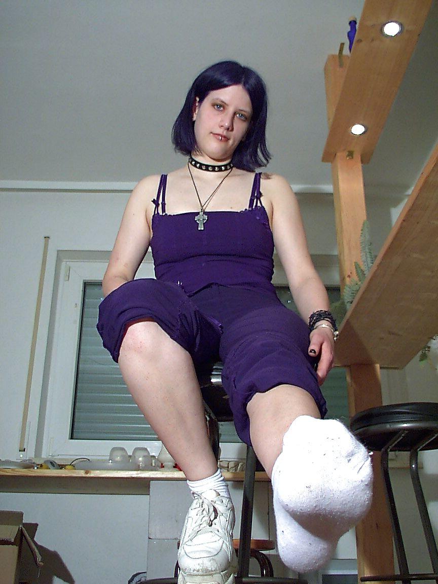 25P Gothic Foot - Yavanna