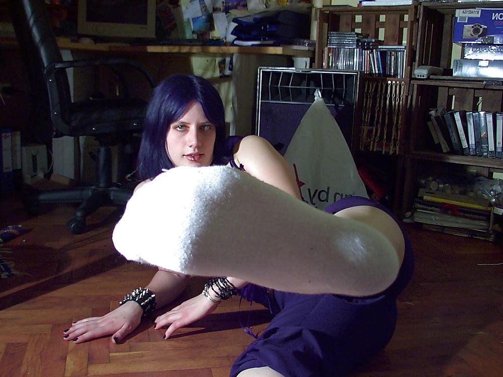 25P Gothic Foot - Yavanna