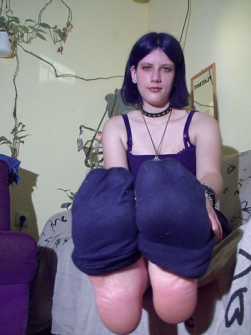 25P Gothic Foot - Yavanna