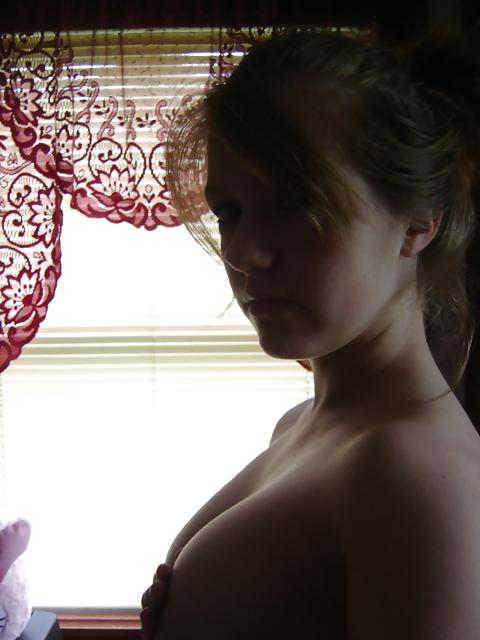 25P 19 years old sexy blonde