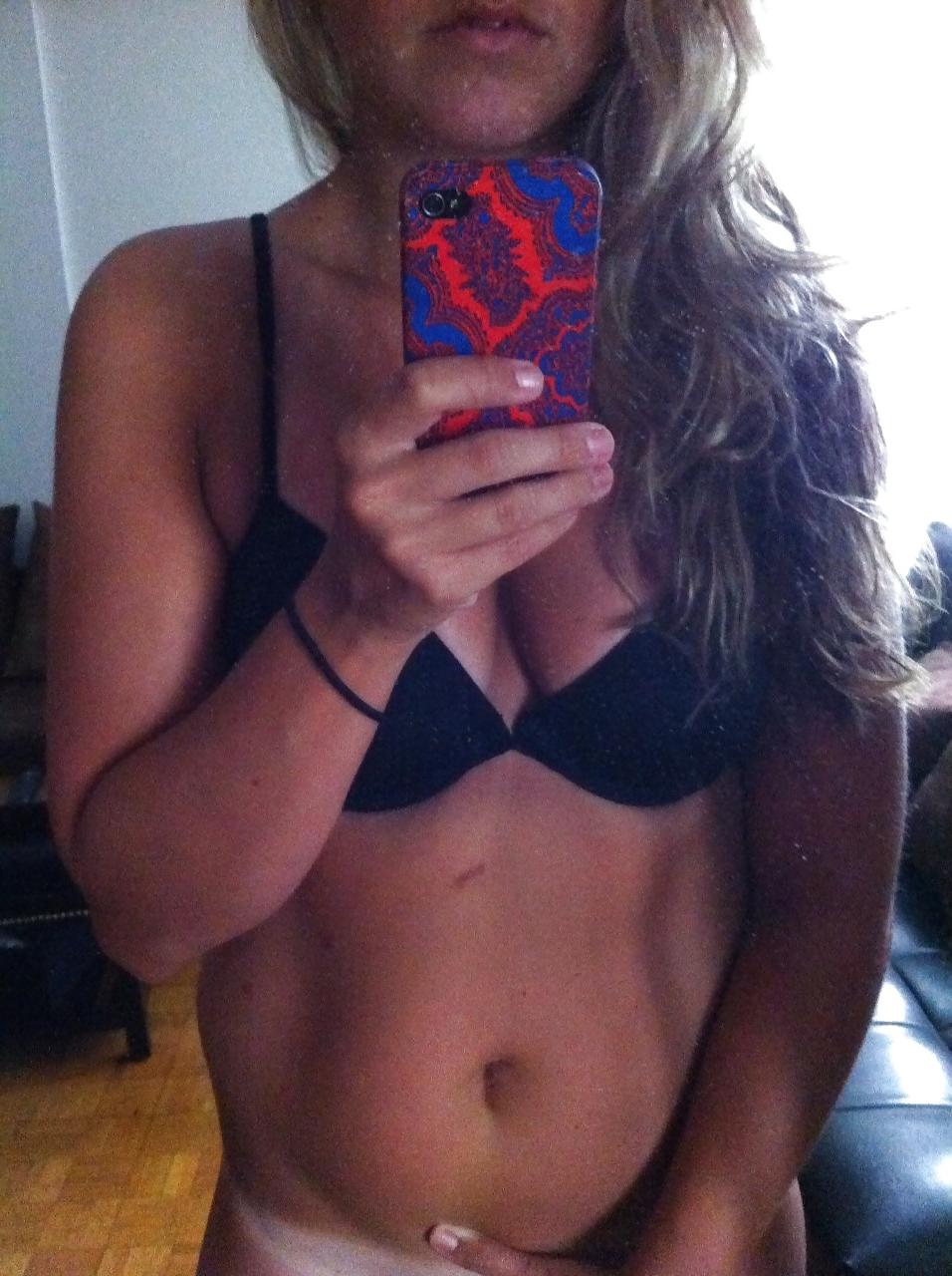 8P 23 yo GF Self Shots - masterbate