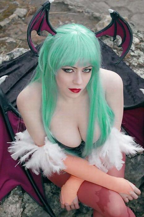 25P Babes of Comic Con 05