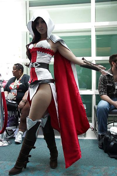25P Babes of Comic Con 05