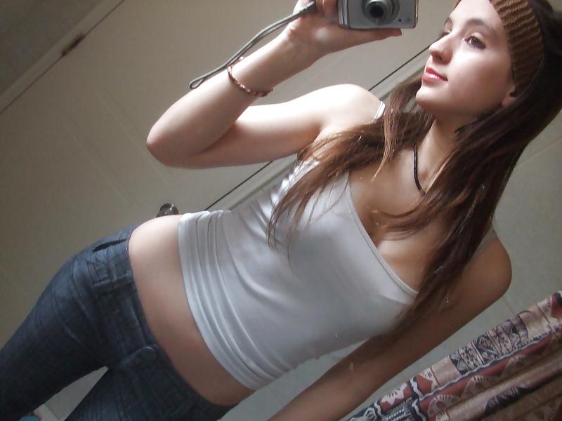 25P Sexy Teen Pictures & Self SHots 4