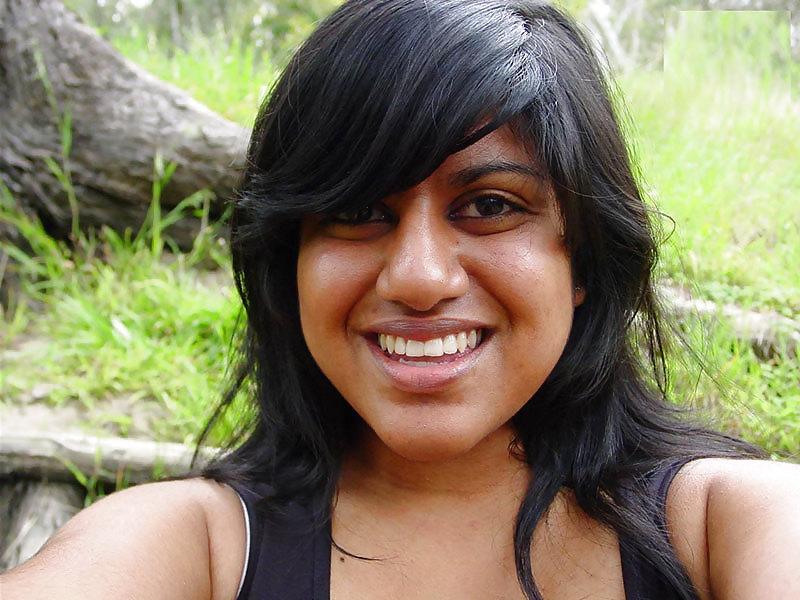 12P Busty Desi in Park