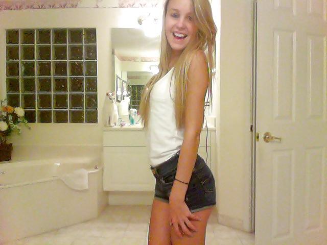 25P Sexy Teen Pictures & Self SHots 7