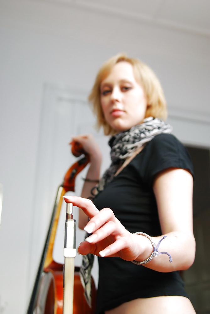 25P Pretty blond german with blue eyes and a Cello