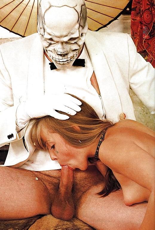8P Vintage blonde having sex with guy dressed as skeleton