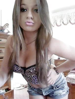 25P Sexy Teen Pictures & Self SHots 17 