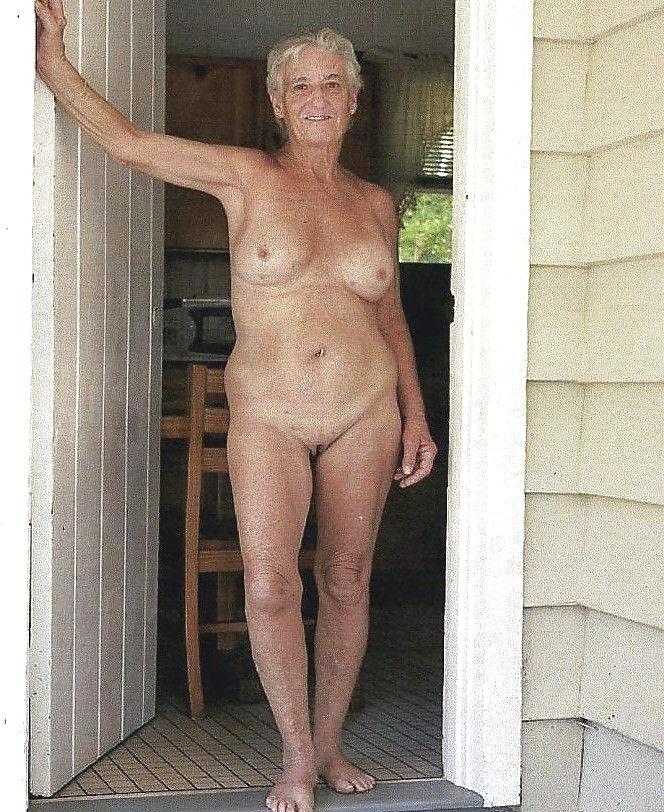 10P Older nudes