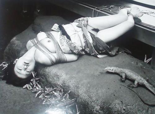 5P Woman bondage 