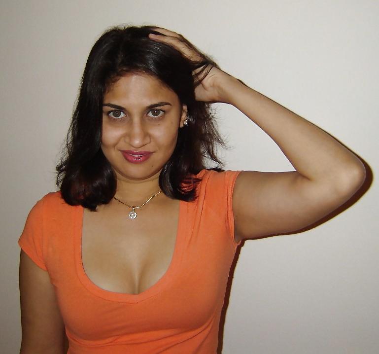 14P Indian Desi Babe Hot & Sexy Indians 