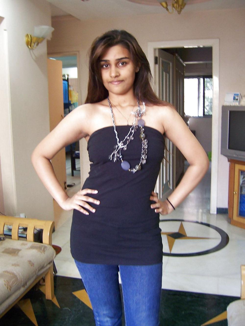 14P Indian Desi Babe Hot & Sexy Indians 