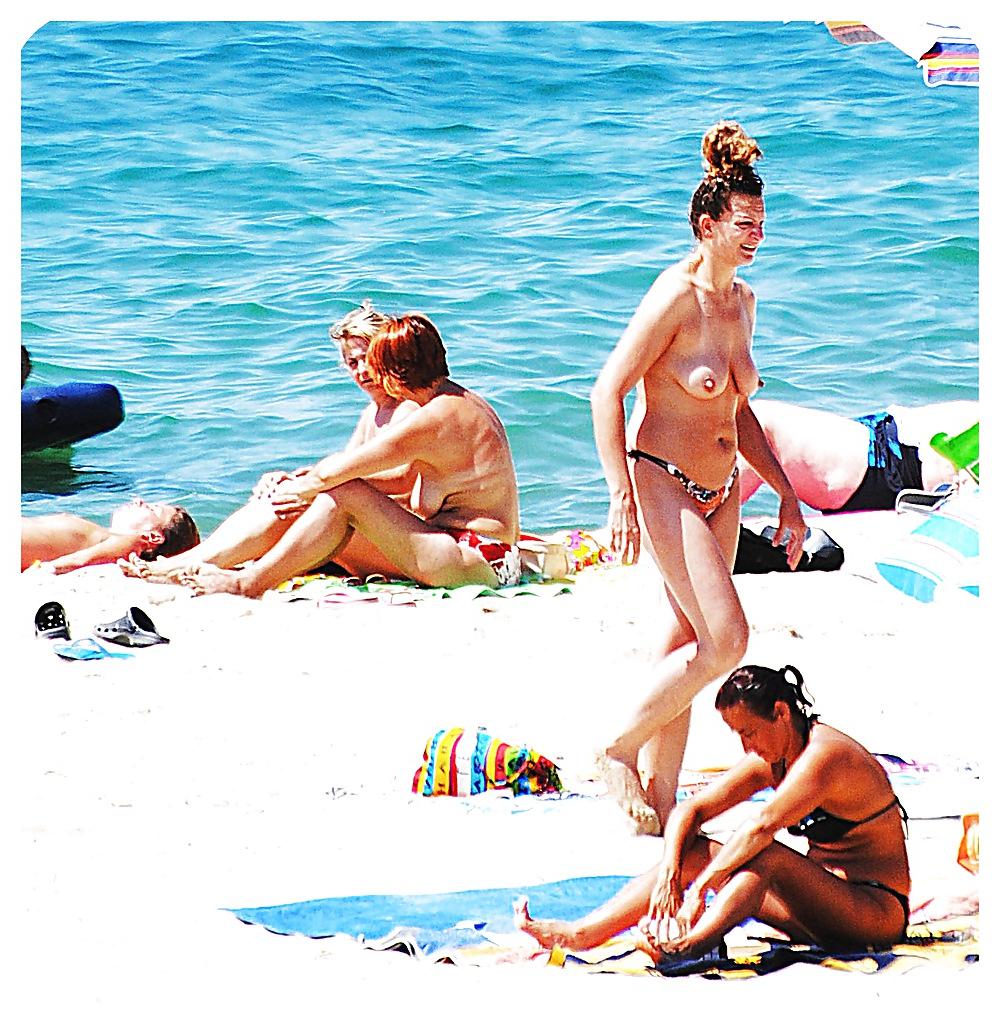 8P Beach babes 2012