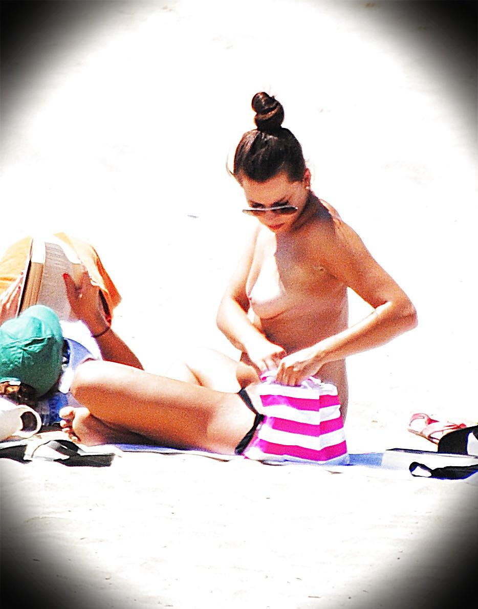8P Beach babes 2012