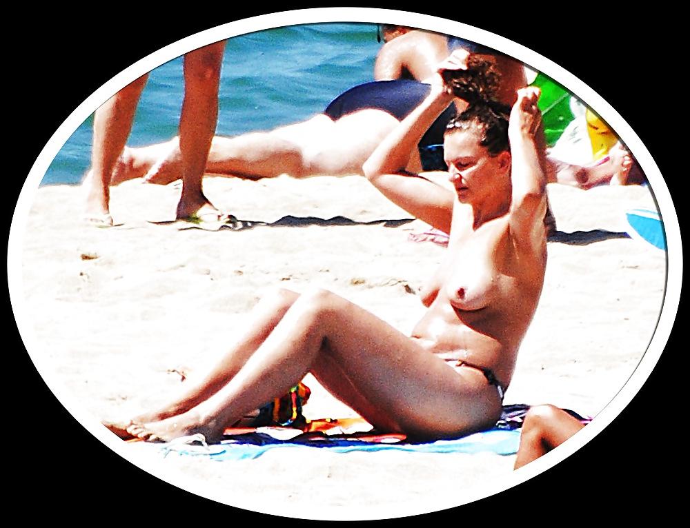 8P Beach babes 2012