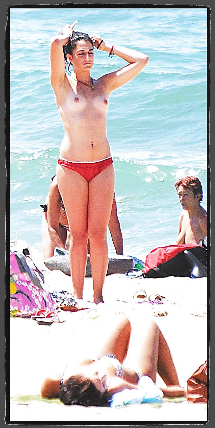 8P Beach babes 2012