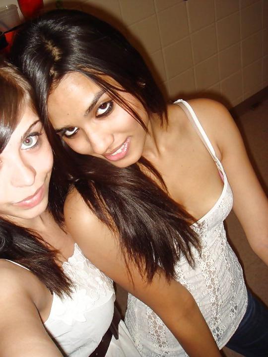 21P Sexy Young Desi Teens (Non-Nude)