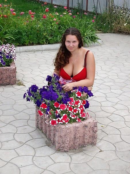 11P Busty Russian Woman 45