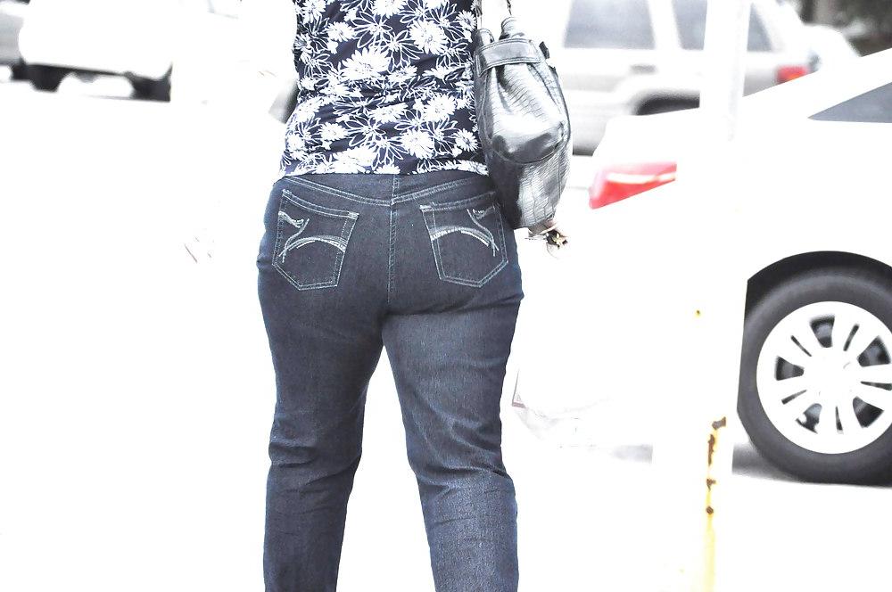 6P Chubby Flat Granny Ass