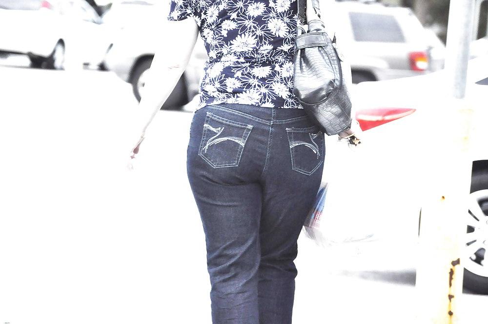 6P Chubby Flat Granny Ass