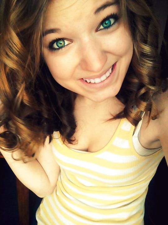25P Sexy Teen pictures & Self SHots 2