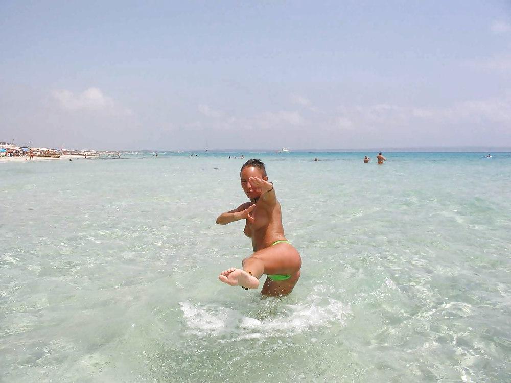 25P The beach 69