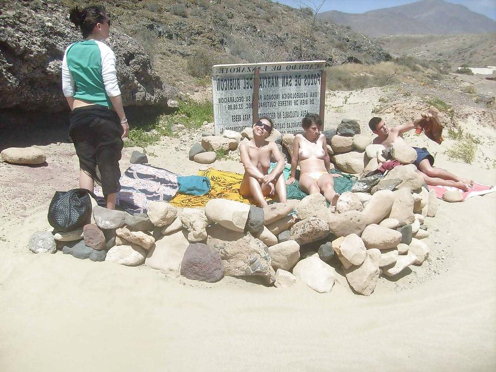 25P The beach 69