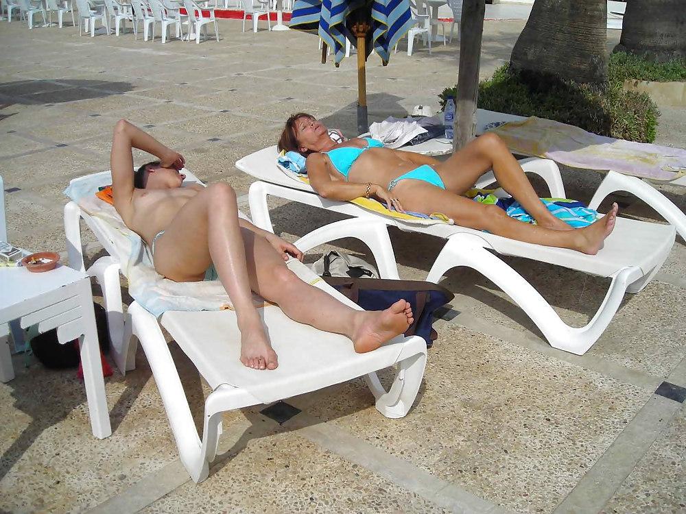 25P The beach 69