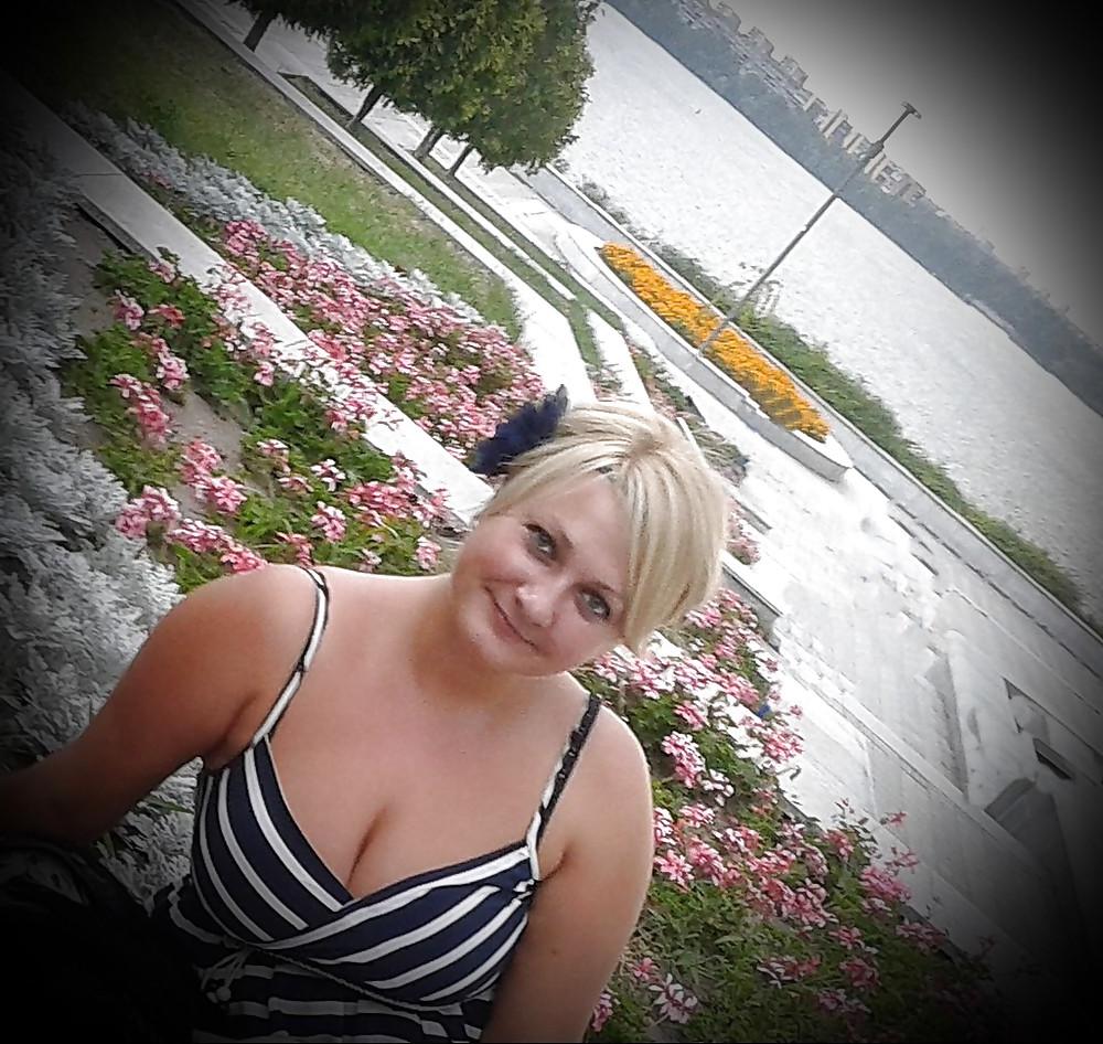 7P Busty Russian Woman 87
