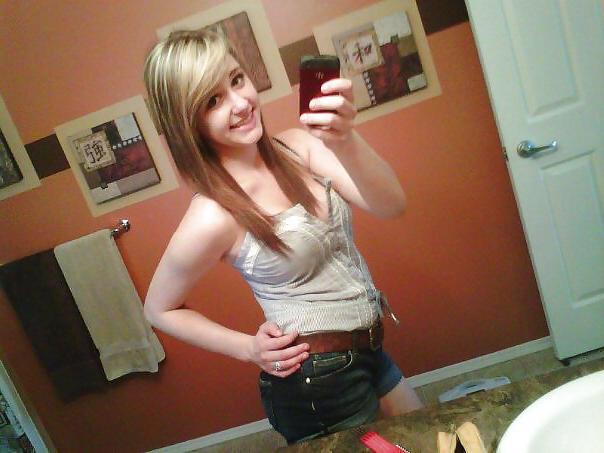 25P Sexy Teen Pictures & Self SHots 10 