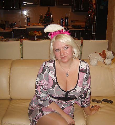 10P Busty Russian Woman 102