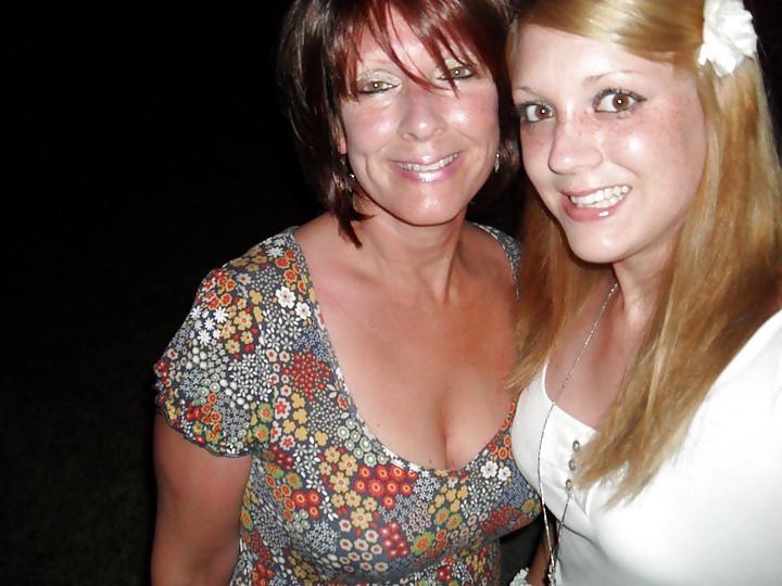 4P Young and older lesbians couples...