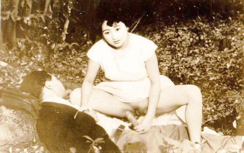 12P The Beauty of Vintage Asia