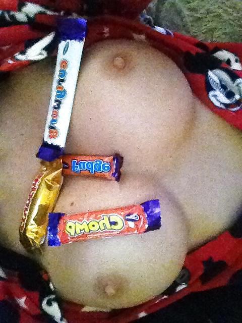 25P Tits ,ass and food!